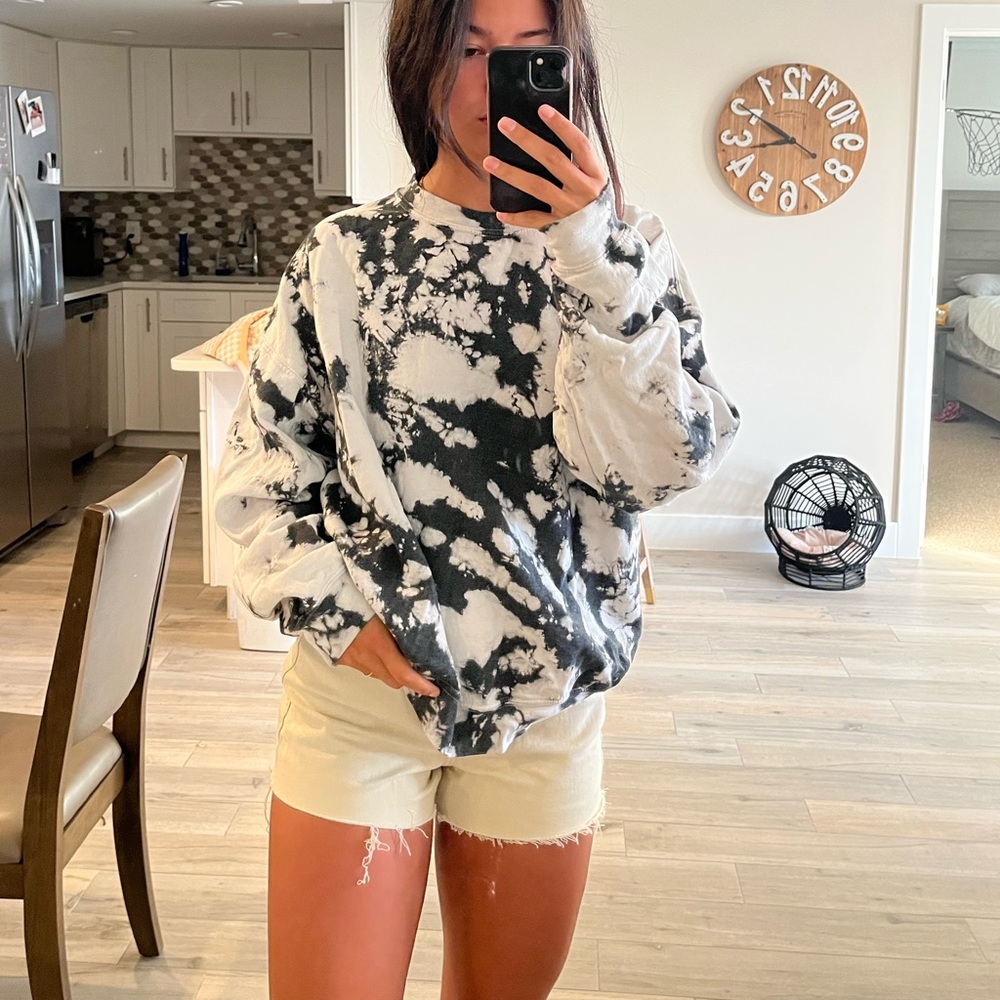 crew neck